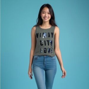 PINK by Victoria secret top M